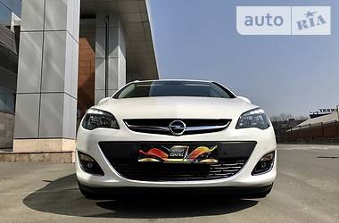 Универсал Opel Astra 2013 в Киеве