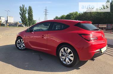 Хетчбек Opel Astra 2012 в 
