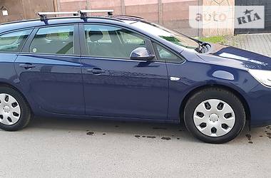 Универсал Opel Astra 2012 в Луцке