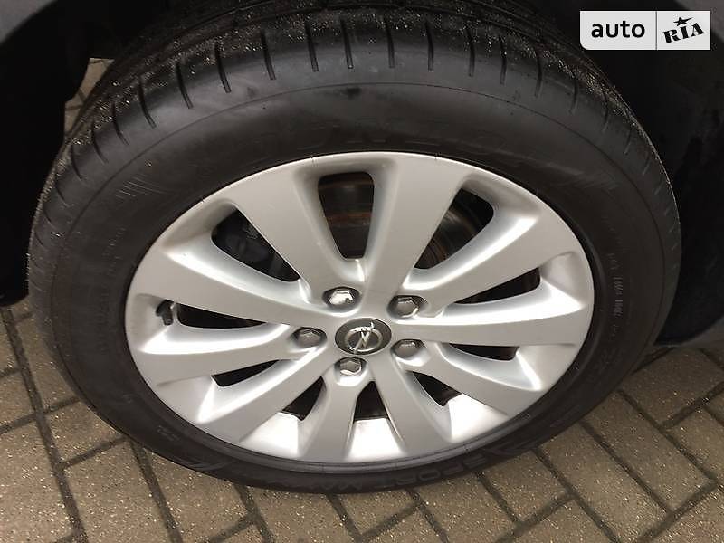 Универсал Opel Astra 2013 в Луцке