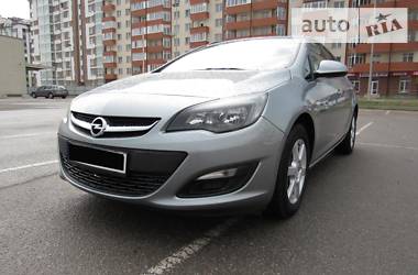 Універсал Opel Astra 2013 в Івано-Франківську