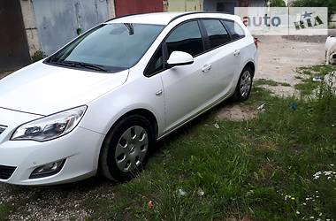 Универсал Opel Astra 2011 в Тернополе