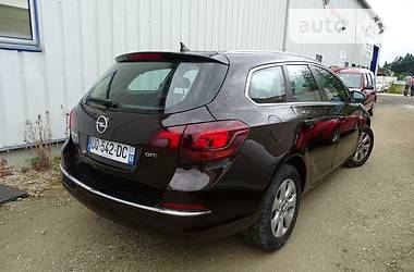 Универсал Opel Astra 2015 в Стрые