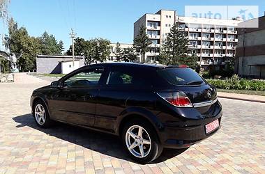 Купе Opel Astra 2008 в Миргороде