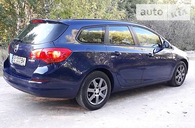 Универсал Opel Astra 2011 в Чернигове