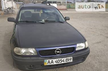 Универсал Opel Astra 1996 в Киеве