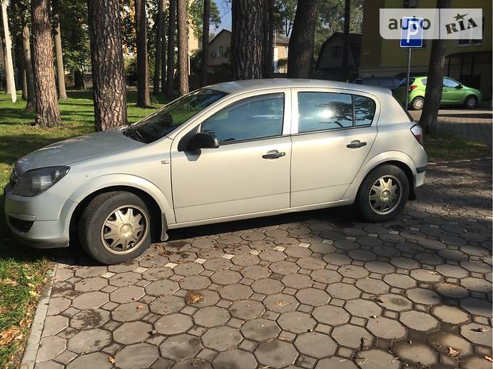 Хэтчбек Opel Astra 2005 в Ирпене