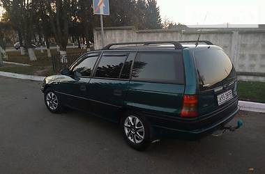 Универсал Opel Astra 1995 в Ровно