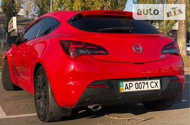 Купе Opel Astra 2012 в Києві