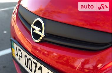 Купе Opel Astra 2012 в Києві