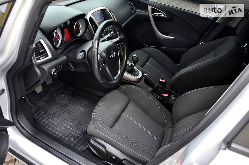 Універсал Opel Astra 2011 в Львові фото 4 Універсал Opel Astra 2011 в Львові