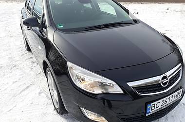 Универсал Opel Astra 2011 в Ивано-Франковске