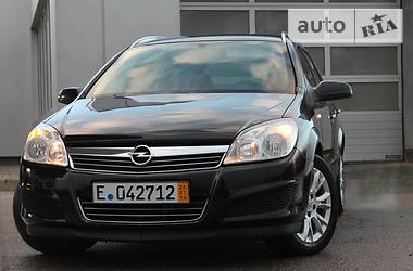 Универсал Opel Astra 2009 в Дрогобыче