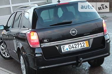 Универсал Opel Astra 2009 в Дрогобыче