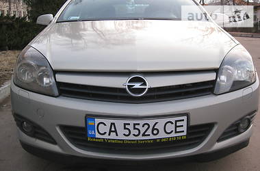 Купе Opel Astra 2005 в Звенигородке