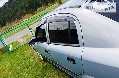 Хетчбек Opel Astra 2000 в 