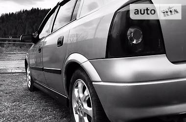 Хетчбек Opel Astra 2000 в 