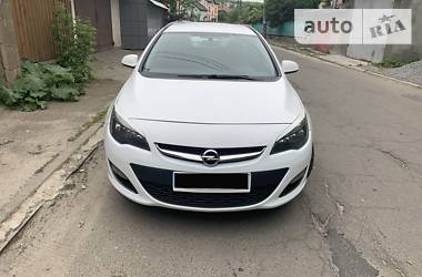 Універсал Opel Astra 2012 в 