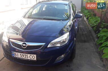 Универсал Opel Astra 2011 в Кобеляках