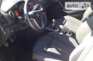 Універсал Opel Astra 2011 в 