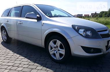 Универсал Opel Astra 2010 в Ивано-Франковске