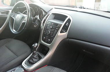 Хетчбек Opel Astra 2009 в 