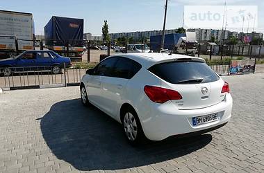 Хэтчбек Opel Astra 2011 в Сумах