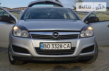 Хэтчбек Opel Astra 2012 в Дрогобыче