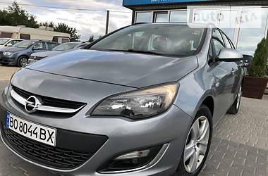 Універсал Opel Astra 2013 в 