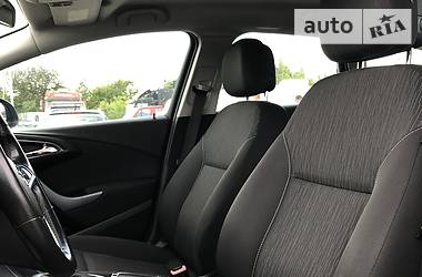 Універсал Opel Astra 2013 в 