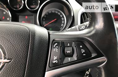 Універсал Opel Astra 2013 в 