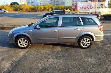 Универсал Opel Astra 2005 в Полтаве