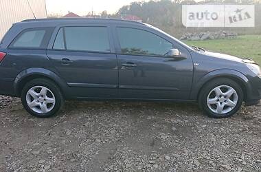 Универсал Opel Astra 2008 в Городке