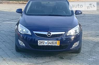 Универсал Opel Astra 2012 в Дубно