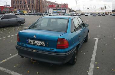 Седан Opel Astra 1993 в Киеве