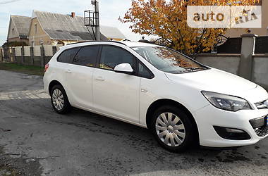 Універсал Opel Astra 2014 в Ужгороді