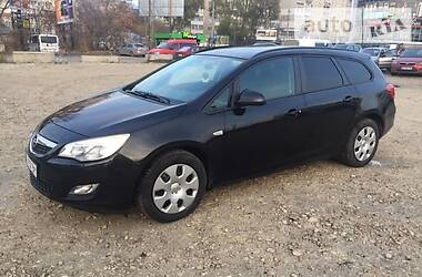 Универсал Opel Astra 2012 в Тернополе