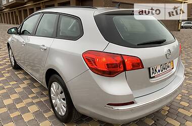 Универсал Opel Astra 2014 в Виннице