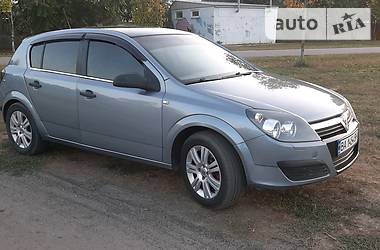 Хэтчбек Opel Astra 2005 в Александрие