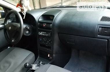 Седан Opel Astra 2004 в Сарнах