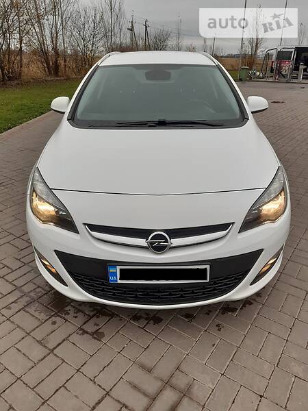 Універсал Opel Astra 2014 в Ковелі