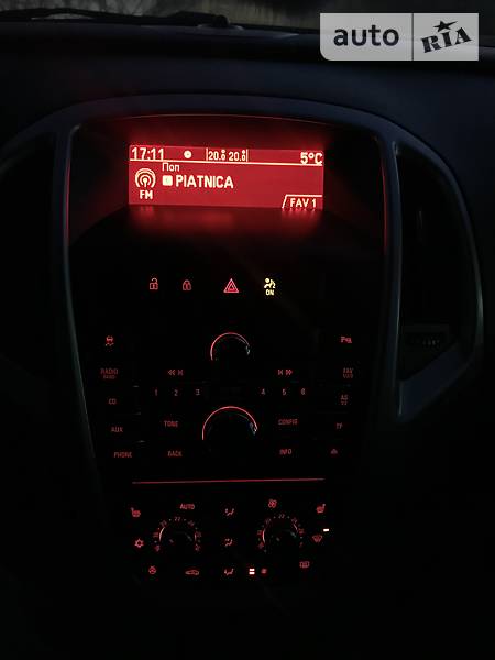 Універсал Opel Astra 2011 в Тернополі