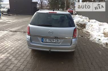 Універсал Opel Astra 2010 в Чернівцях