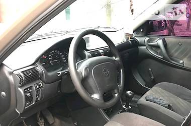 Седан Opel Astra 1997 в Киеве