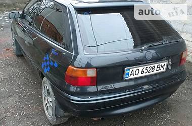 Хэтчбек Opel Astra 1993 в Виноградове