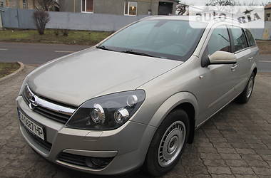 Универсал Opel Astra 2005 в Черкассах