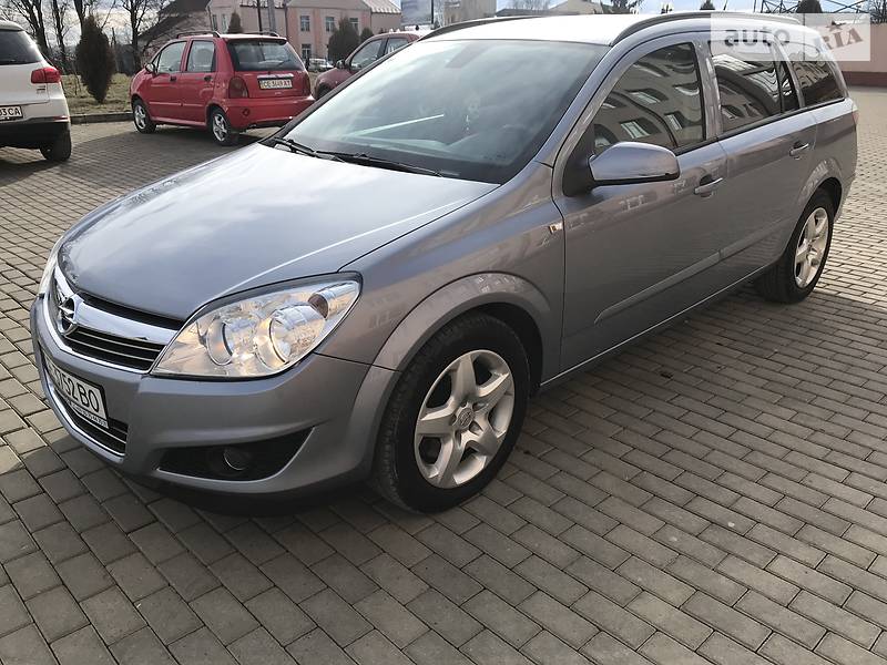 Універсал Opel Astra 2007 в Чернівцях