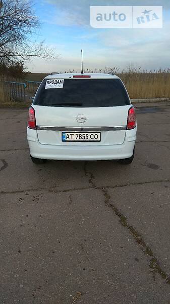Универсал Opel Astra 2008 в Скадовске