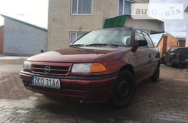Седан Opel Astra 1993 в Дрогобыче
