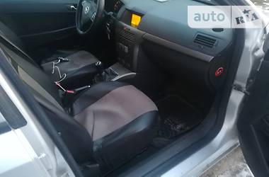 Універсал Opel Astra 2006 в 